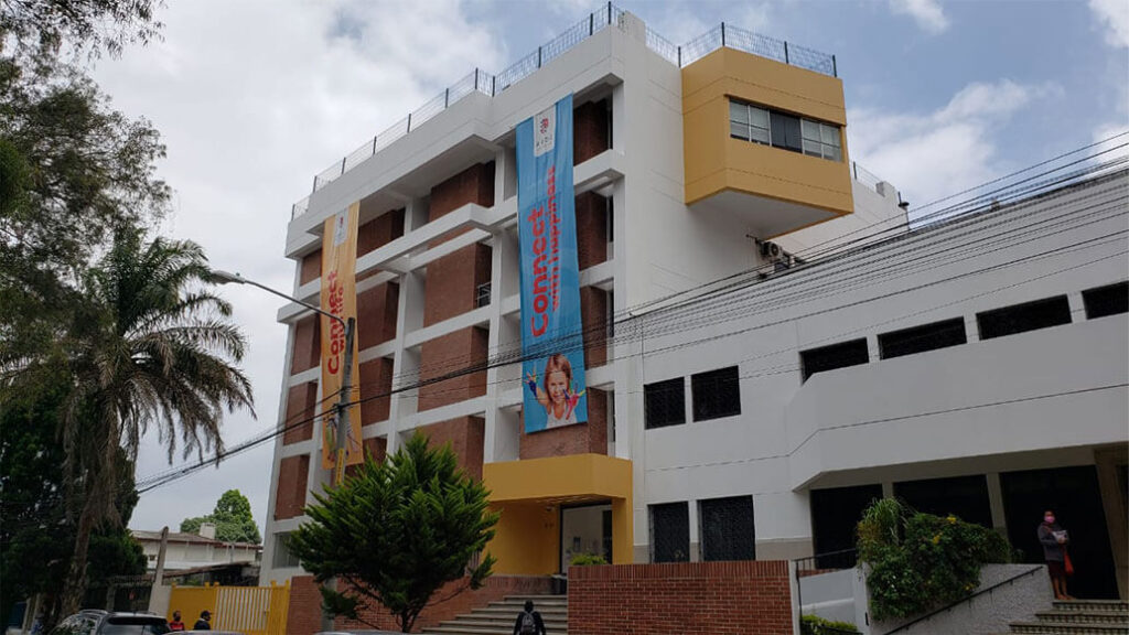 Contáctanos en APDE La Villa